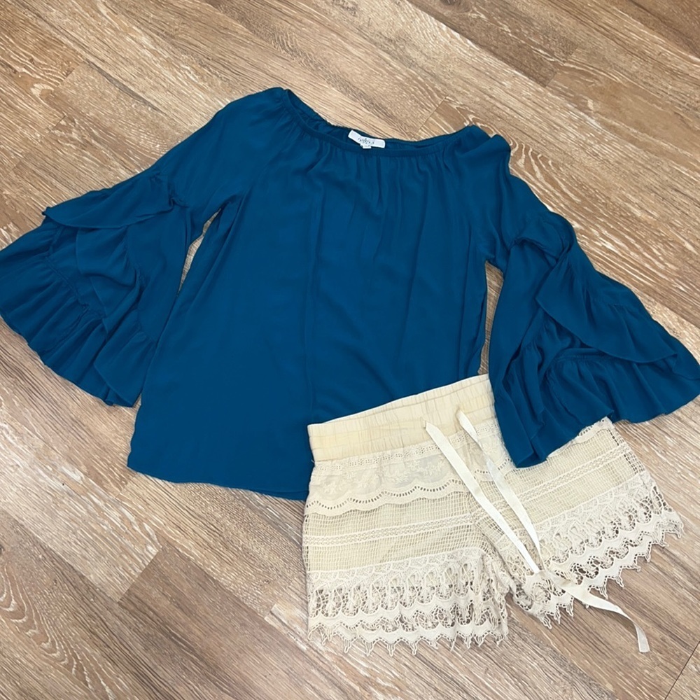 Bell Sleeve Off shoulder Top